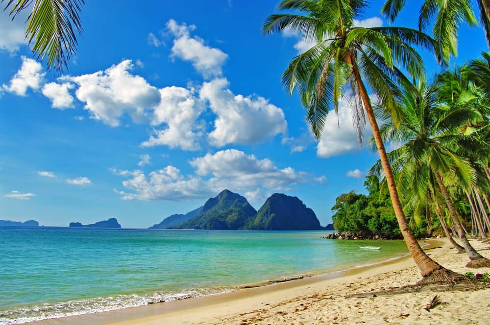 aspiringgentlemancom palawan island1 5767d125e0fbd - 5 Best Beaches In The Philippines You Will Love