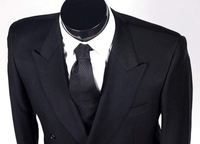 13969326482 da17e339f2 z - Men’s Fashion: How To Buy A Suit Online