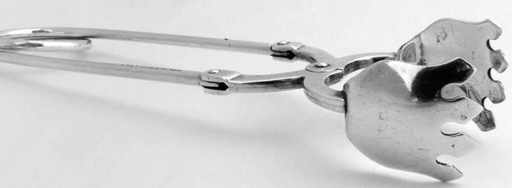 10-spring-loaded-tongs