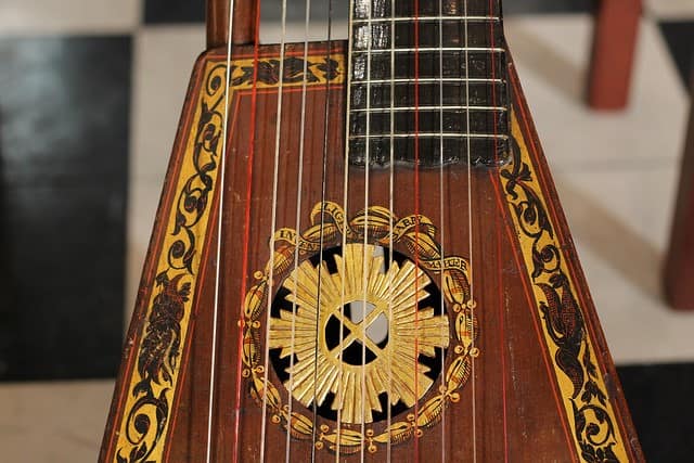4 - Famous Artists And The Weird Instruments They Love