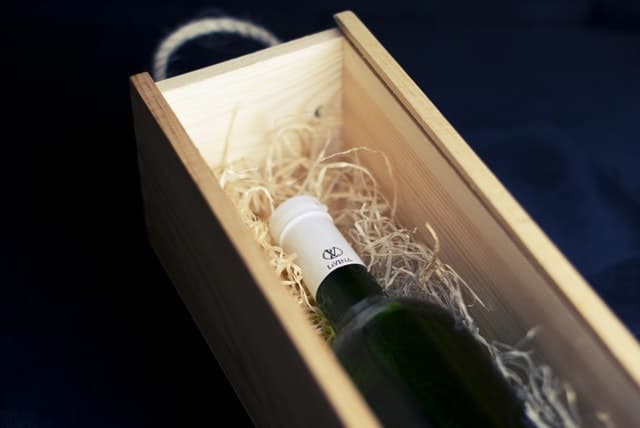 wine box bottle case 1 - 5 Ways to Slay with Your Groomsmen Gifts