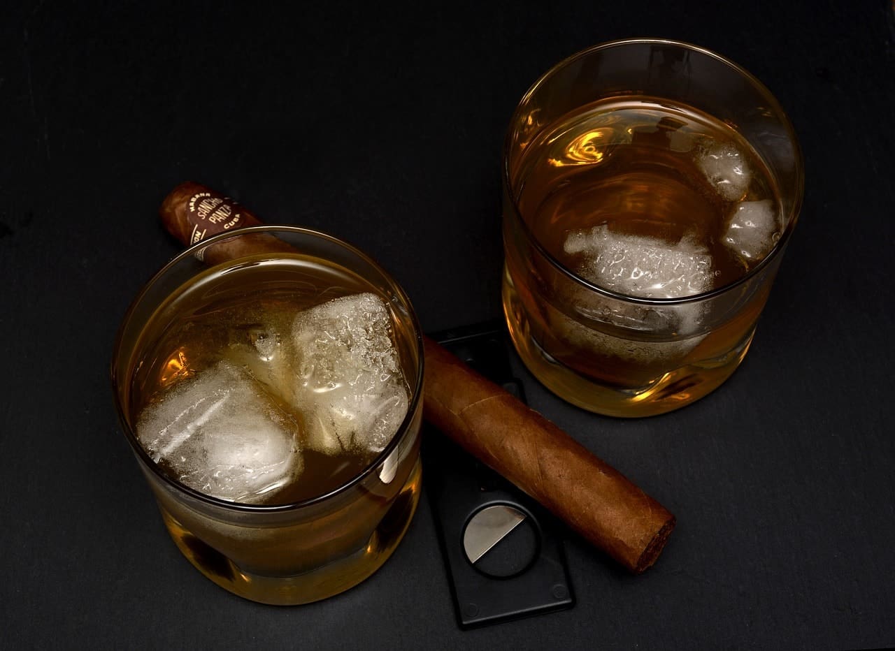 pairing whiskey with cigar pairing whiskey with cigar