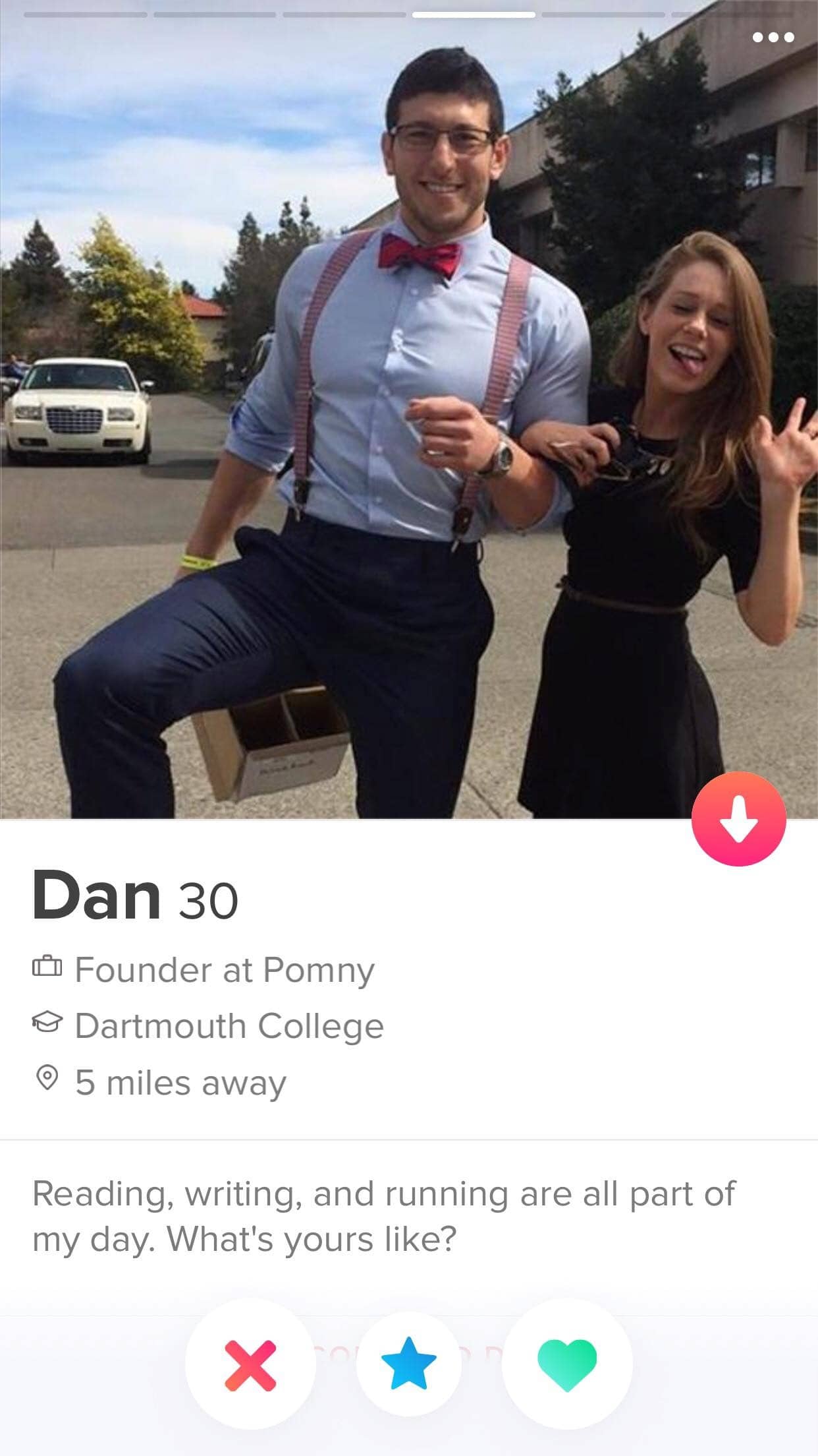 26 Best Tinder Bio Examples for Guys (To Make Her Swipe Right