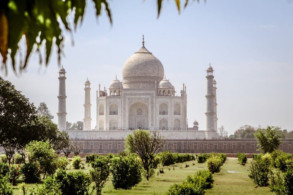 taj mahal 4109110 1280 1024x682 - Tips to Consider While Moving to India from Other Countries