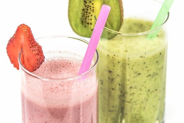 fruit smoothie 1448975 640 - Partied All Weekend? 8 Tips to Recover from a Splitting Hangover