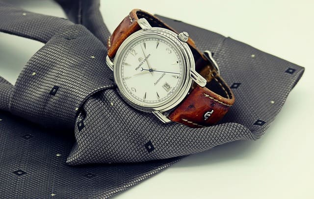 wrist watch 2159351 640 - How to Style Big and Tall Men’s Clothing