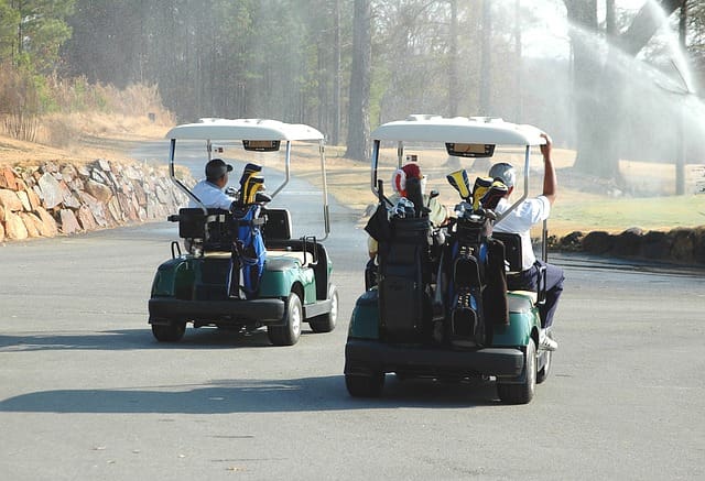 golf carts 1673157 640 - 5 Tips for Maximizing Your Golf Experience