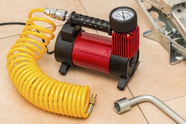 5 Must Have Equipment for Your Home Garage