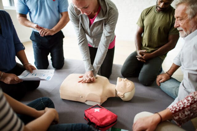 The 8 Best (& Worst) Things About Online BLS Certification Courses