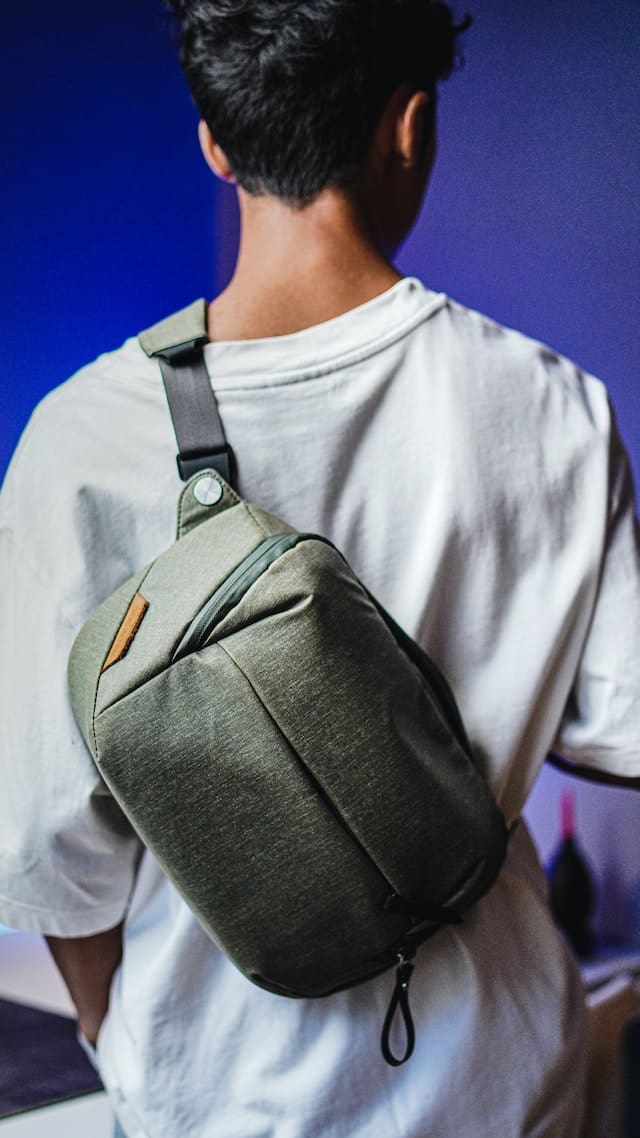 Fashion Meets Function with the Versatility of Utility Sling Bags