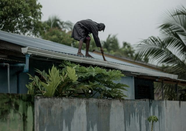 DIY vs Professional Gutter Cleaning